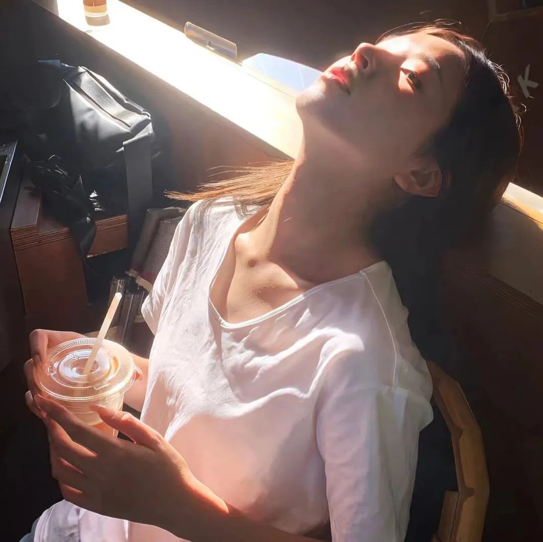 朦胧灰暗